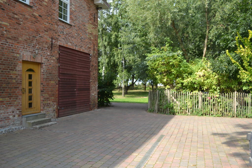 Ferienwohnungen Poppelvitz Altefähr Exterior foto